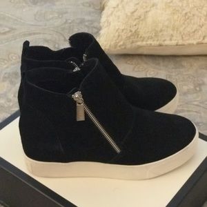 shay wedge sneaker